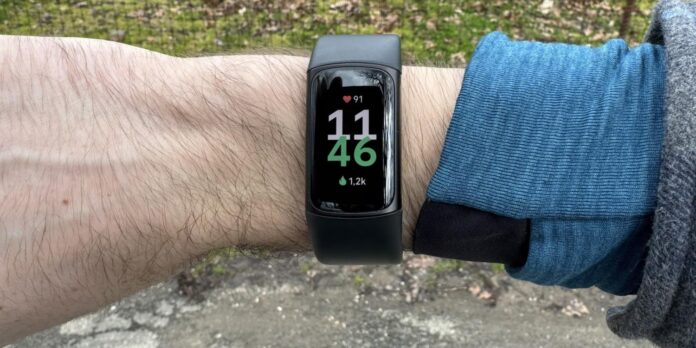 Fitbit Charge 6 Review – Perfect Balance of Simplicity and Data or Too Basic?