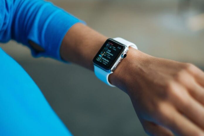 Best Fitness Tracker for Weight Loss in 2025 – Data, Motivation, and Accountability